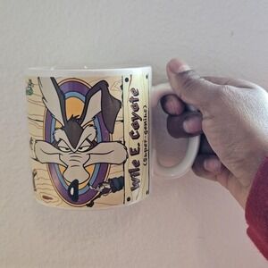 vintage 1995 Applause Looney Tunes Wile E. Coyote Super Genius ceramic mug.